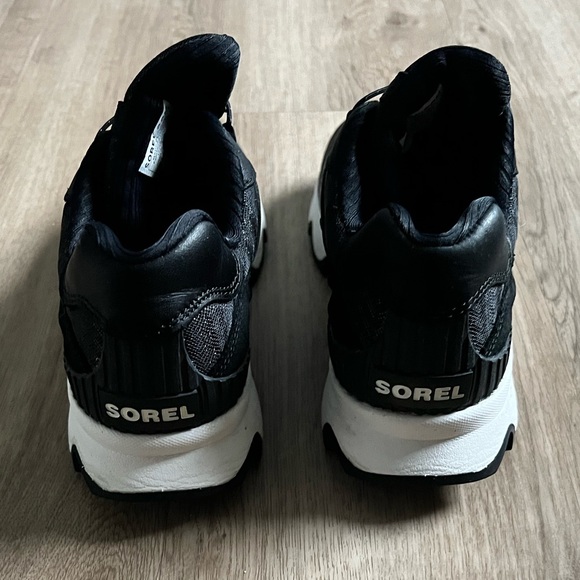 Sorel Kinetic Sneakers - Picture 4 of 5